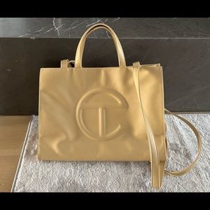 Medium Telfar cream shopping bag